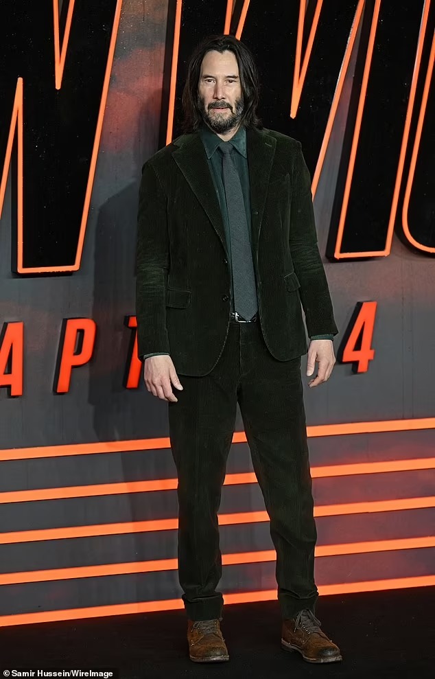 Keanu Reeves Looks Dapper As He Joins Glam Leading Ladies Natalia Tena And Rina Sawayama At The 6404