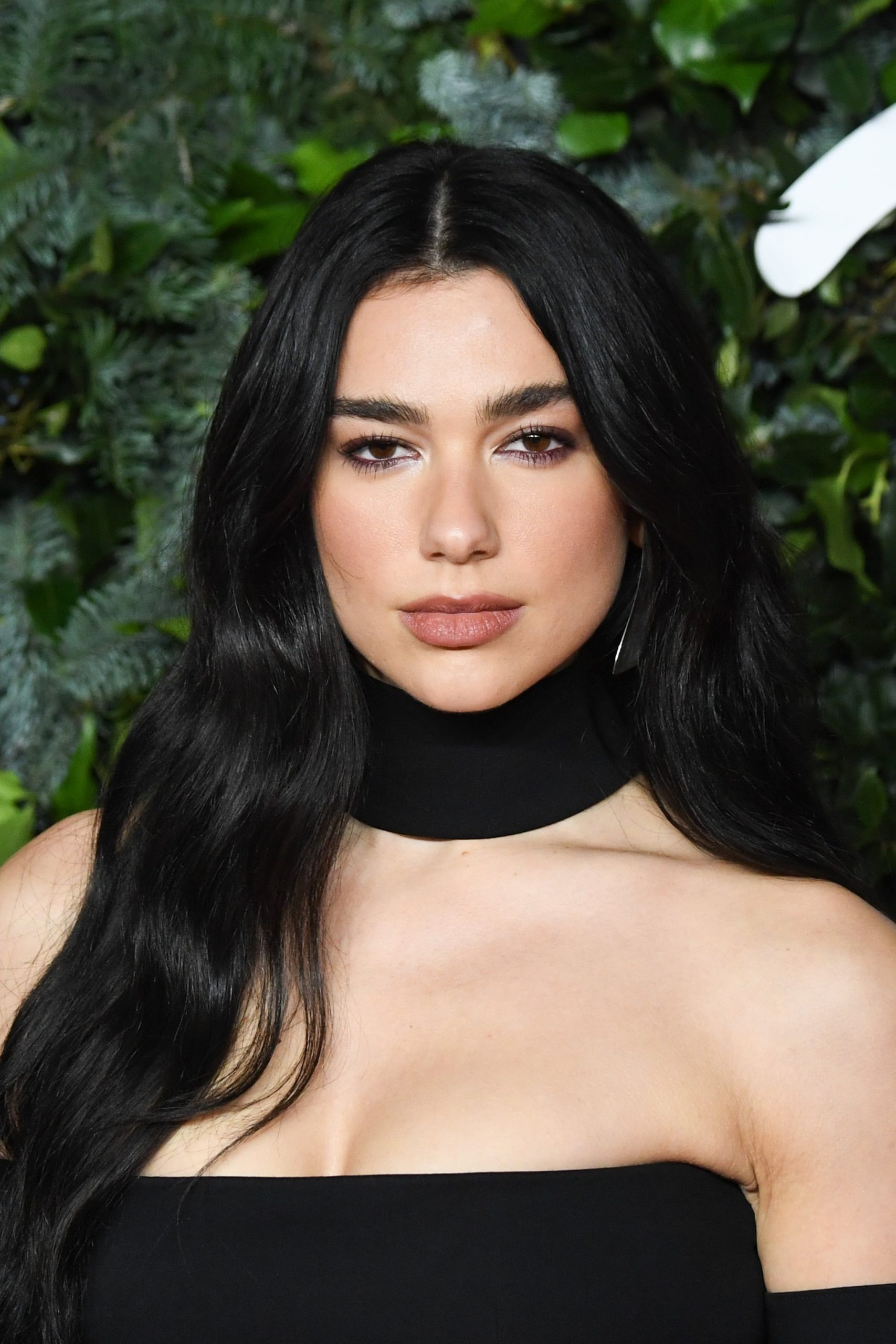 Dua Lipa Debuts Fiery Cherry Red Hair Transformation While Teasing New Music Best Mystic Zone 4812