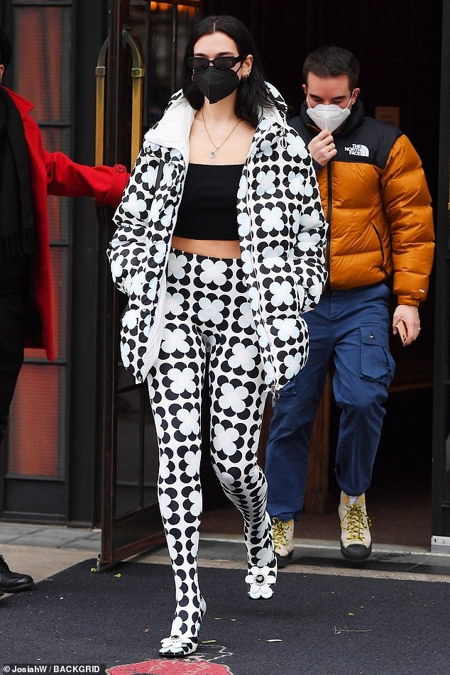 Dua Lipa Flaunts Her Toned Abs In A Chic Black And White Coord Set